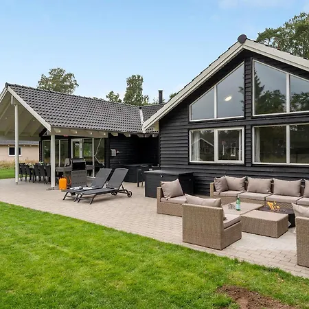 With Fireplace 03 Dom wakacyjny